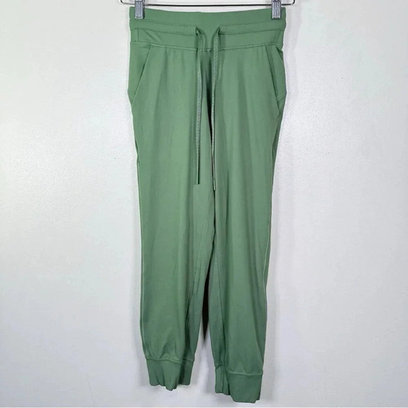 Lululemon Womens Size 2 Ready to Rulu High-Rise Jogger Crop Green Twill - Picture 2 of 13